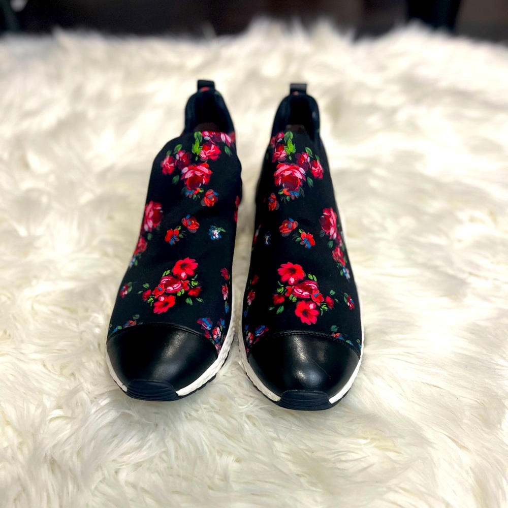 COPY - NEW Marc Cain Floral Slip-On Sneakers 80+% OFF!